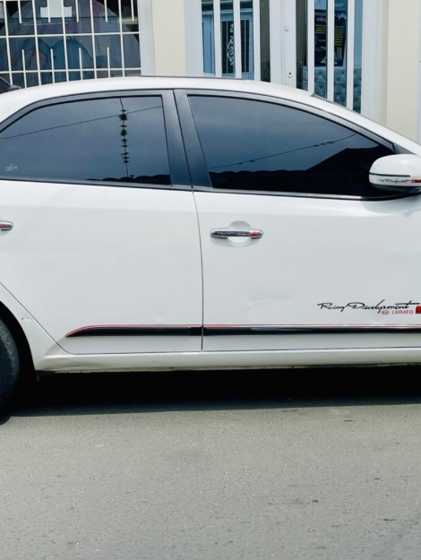 Kia-Cerato-Forte-2013
