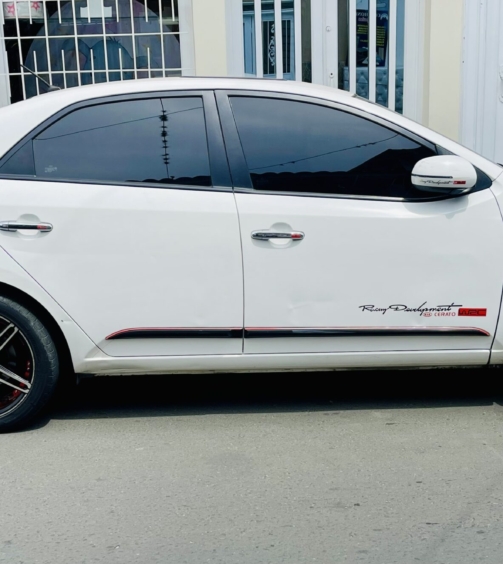 Kia-Cerato-Forte-2013