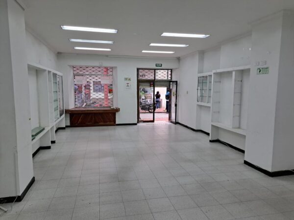 Local-Comercial-82m2-Buga